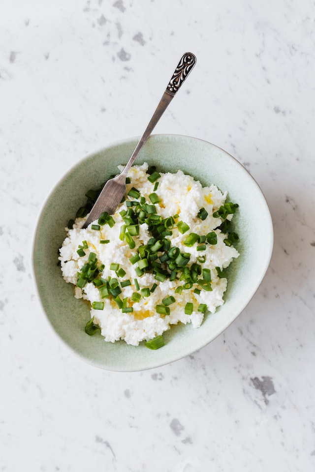 High Protein Cottage Cheese with Chives Breakfast