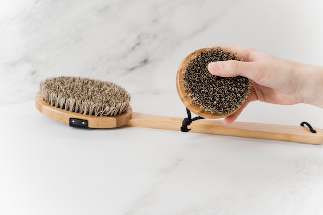 How to dry brush
