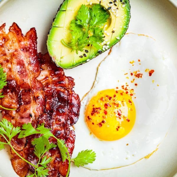 7 High-Protein Low-Carb Breakfast Ideas Ready in 10 Minutes