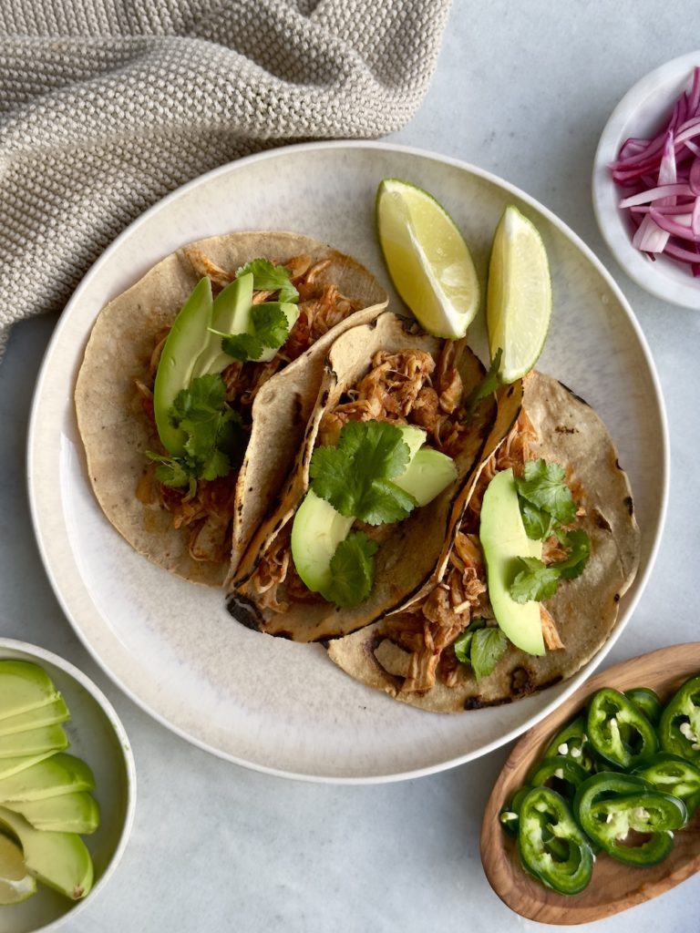 slow cooker chicken tinga