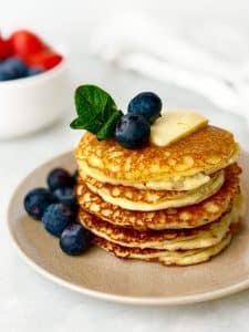 Low-Carb Cottage Cheese Pancakes